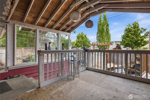 8522 29th Street W, University Place, WA 98466
