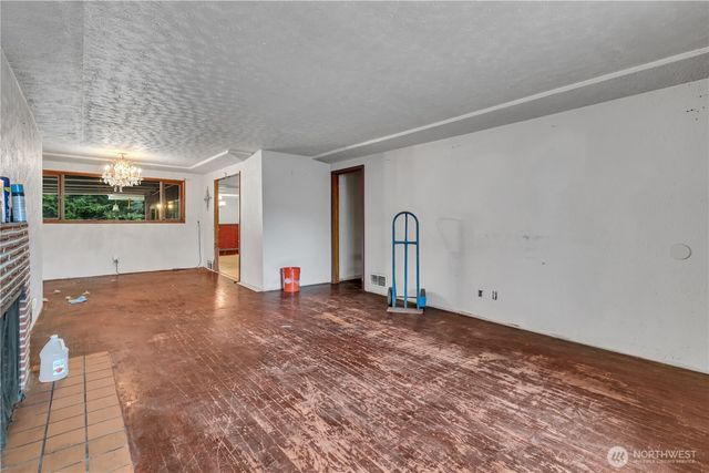 8522 29th Street W, University Place, WA 98466
