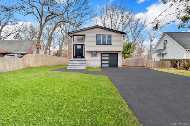 567 Puritan Drive, Shirley, NY 11967