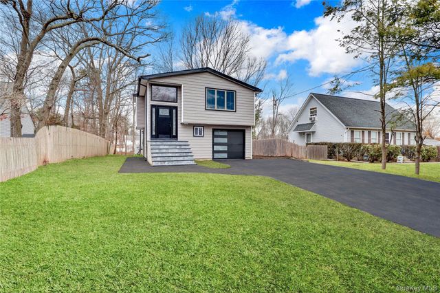 567 Puritan Drive, Shirley, NY 11967