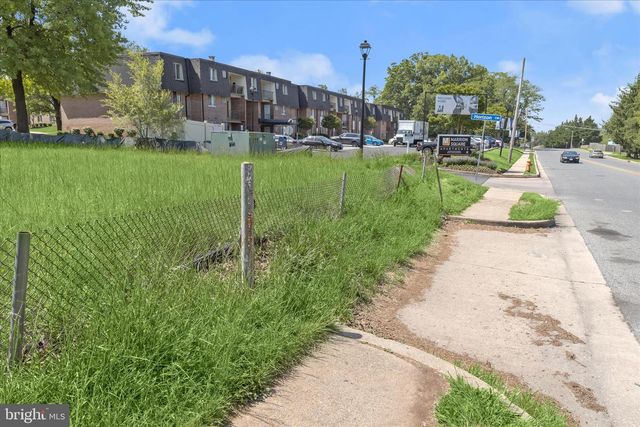 3925 ROLLING RD, Baltimore, MD 21208