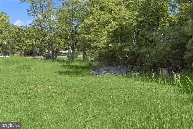 3925 ROLLING RD, Baltimore, MD 21208