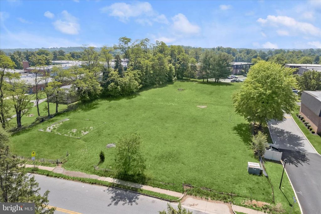 3925 ROLLING RD, Baltimore, MD 21208