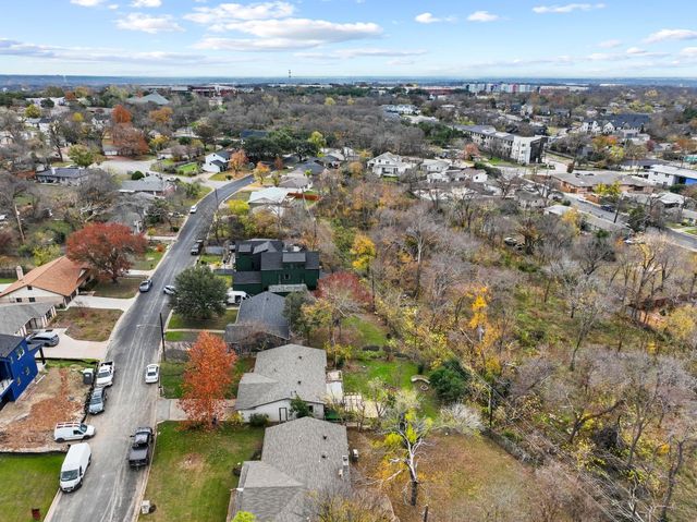 5103 Stone Gate DR, Austin, TX 78721