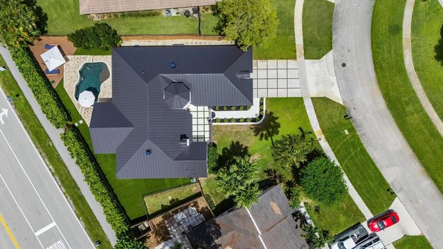 404 INDIGO Avenue, Wellington, FL 33414