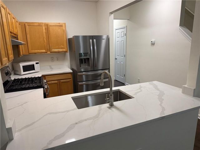 2729 Heathrow Drive, Lawrenceville, GA 30043