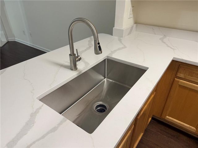 2729 Heathrow Drive, Lawrenceville, GA 30043