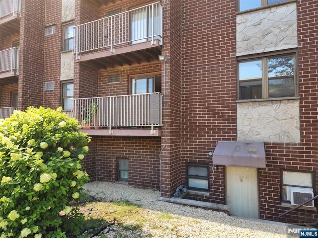 201 12th 25, Palisades Park, NJ 07650