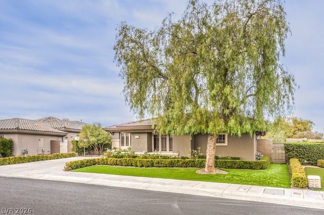 20 Holston Hills Road, Henderson, NV 89052