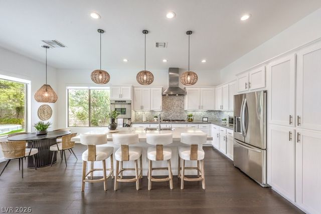 20 Holston Hills Road, Henderson, NV 89052