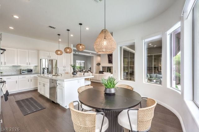 20 Holston Hills Road, Henderson, NV 89052