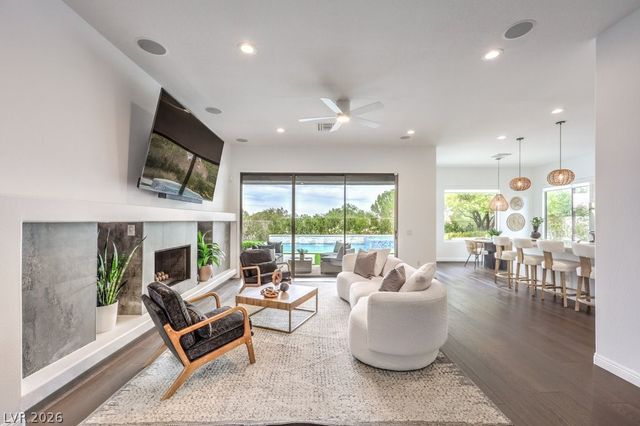 20 Holston Hills Road, Henderson, NV 89052