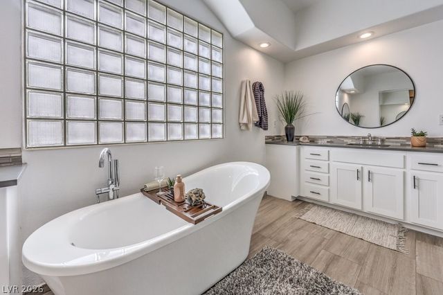 20 Holston Hills Road, Henderson, NV 89052