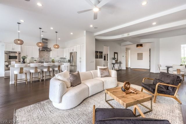 20 Holston Hills Road, Henderson, NV 89052