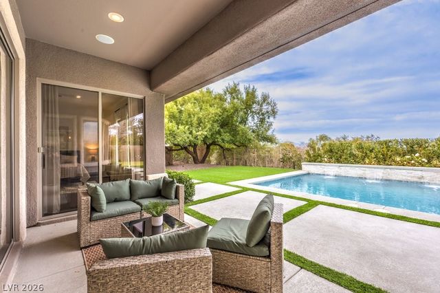 20 Holston Hills Road, Henderson, NV 89052