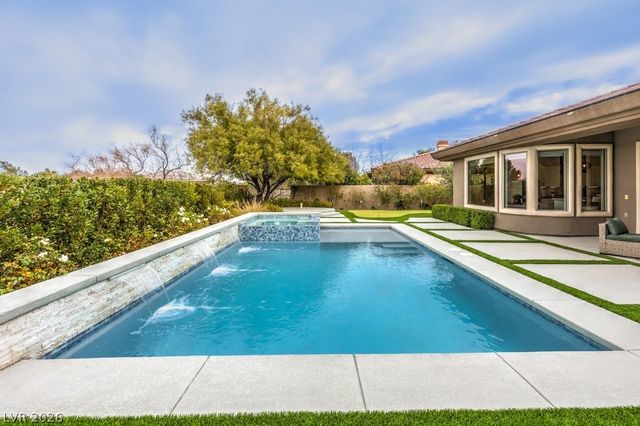 20 Holston Hills Road, Henderson, NV 89052