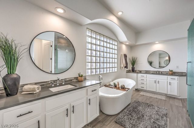 20 Holston Hills Road, Henderson, NV 89052