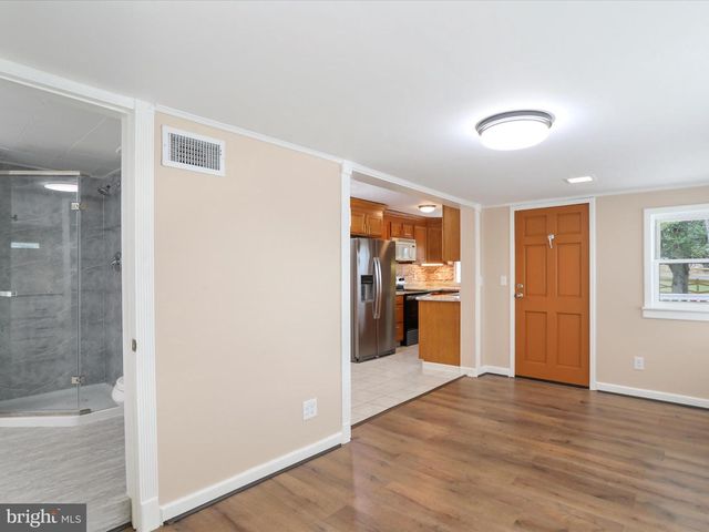 112 RIVERVIEW DR, Falling Waters, WV 25419