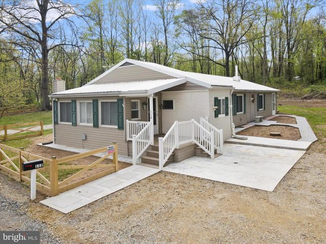 112 RIVERVIEW DR, Falling Waters, WV 25419