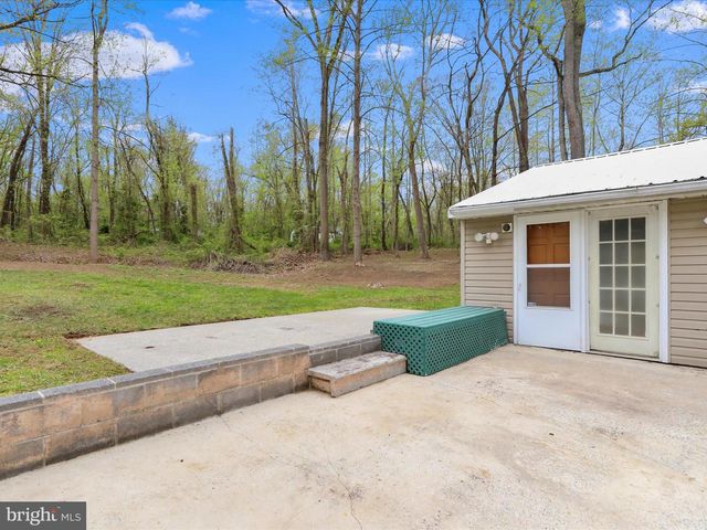 112 RIVERVIEW DR, Falling Waters, WV 25419