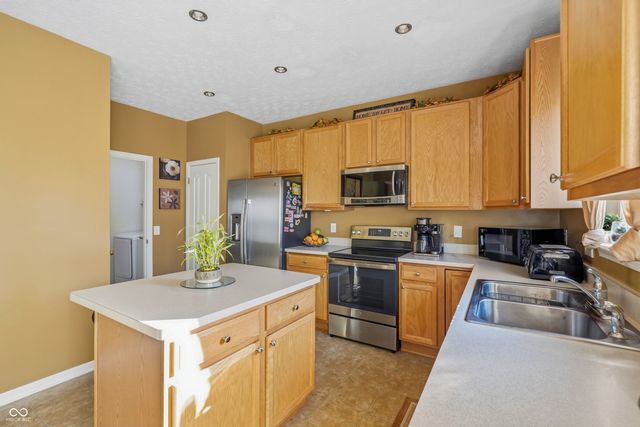 14023 Avalon Boulevard, Fishers, IN 46037