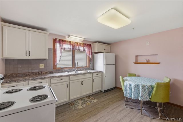 2462 La Salle Avenue, Niagara Falls, NY 14301