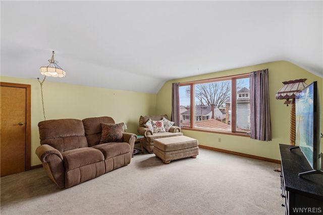 2462 La Salle Avenue, Niagara Falls, NY 14301