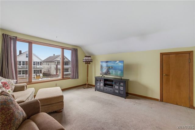 2462 La Salle Avenue, Niagara Falls, NY 14301