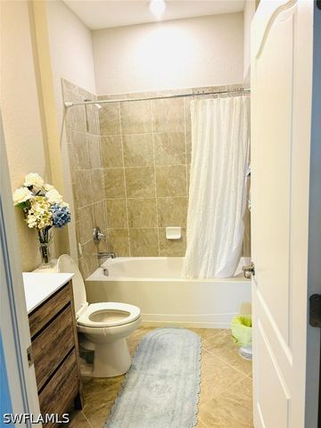 1599 Marton CT, Naples, FL 34113