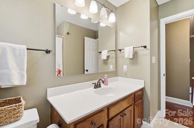 201 Wainsley Place, Matthews, NC 28105