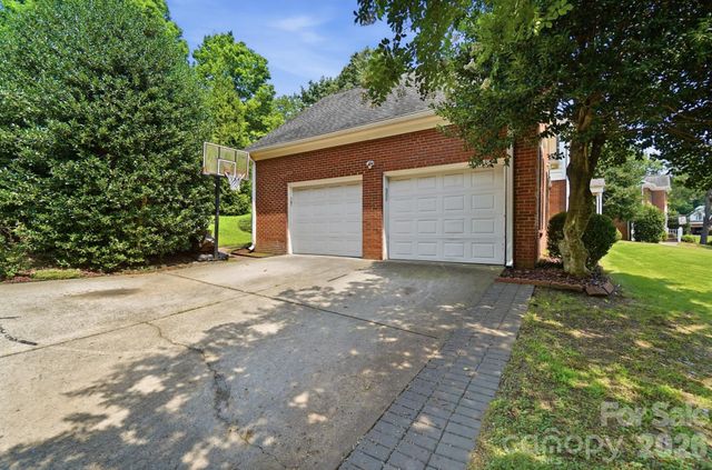 201 Wainsley Place, Matthews, NC 28105