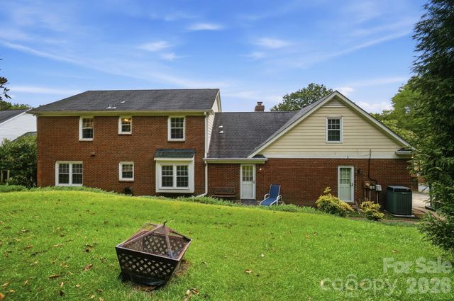 201 Wainsley Place, Matthews, NC 28105