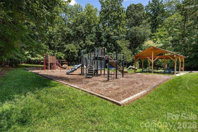 201 Wainsley Place, Matthews, NC 28105