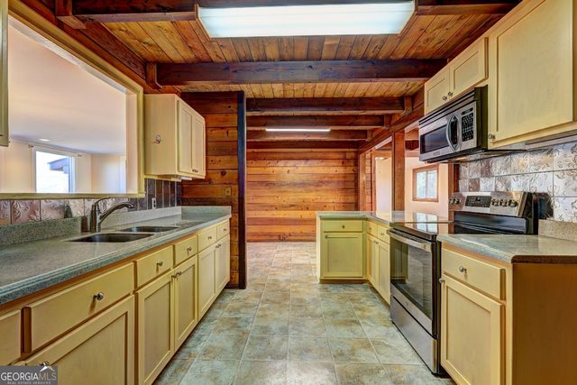 362 Brook Road, Barnesville, GA 30204