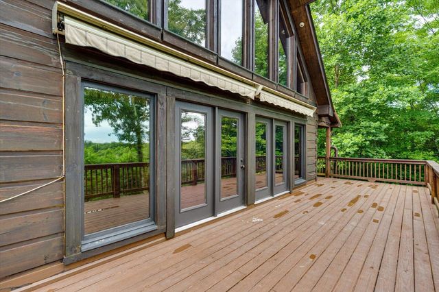 1085 Thunder Ridge Drive, South Pittsburg, TN 37380
