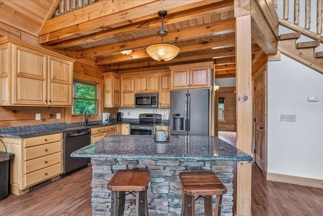 1085 Thunder Ridge Drive, South Pittsburg, TN 37380