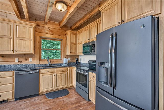 1085 Thunder Ridge Drive, South Pittsburg, TN 37380