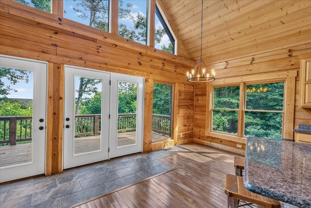 1085 Thunder Ridge Drive, South Pittsburg, TN 37380
