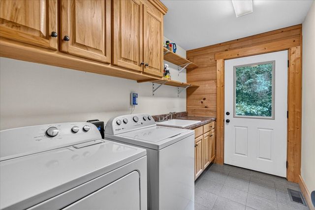 1085 Thunder Ridge Drive, South Pittsburg, TN 37380