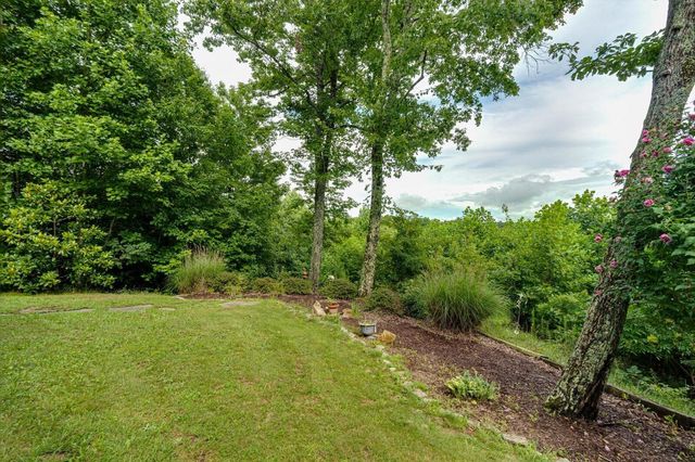 1085 Thunder Ridge Drive, South Pittsburg, TN 37380