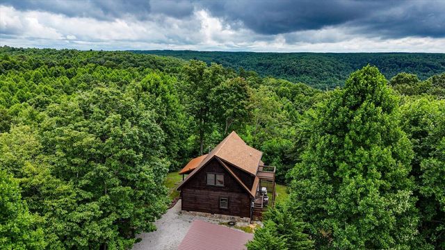 1085 Thunder Ridge Drive, South Pittsburg, TN 37380