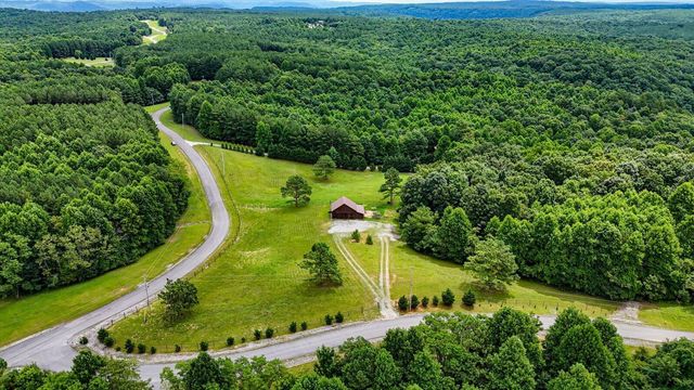 1085 Thunder Ridge Drive, South Pittsburg, TN 37380