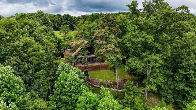 1085 Thunder Ridge Drive, South Pittsburg, TN 37380