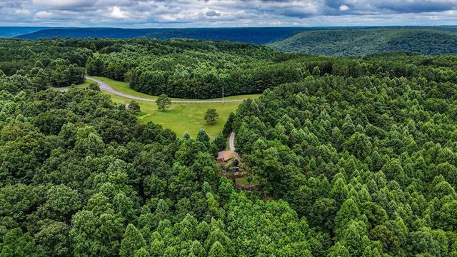 1085 Thunder Ridge Drive, South Pittsburg, TN 37380