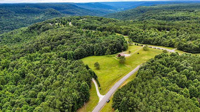 1085 Thunder Ridge Drive, South Pittsburg, TN 37380