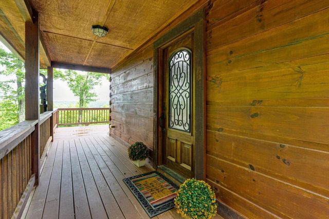 1085 Thunder Ridge Drive, South Pittsburg, TN 37380