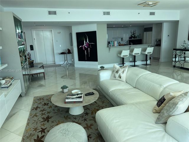 1643 Brickell Ave 903, Miami, FL 33129