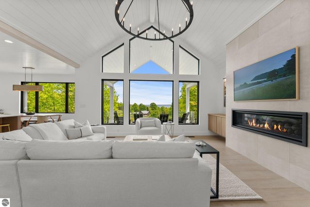 8271 E Boca Vista Trail, Traverse City, MI 49684