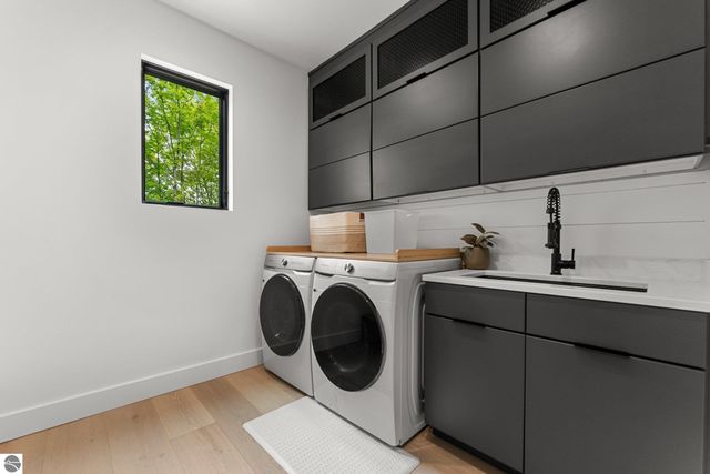 8271 E Boca Vista Trail, Traverse City, MI 49684