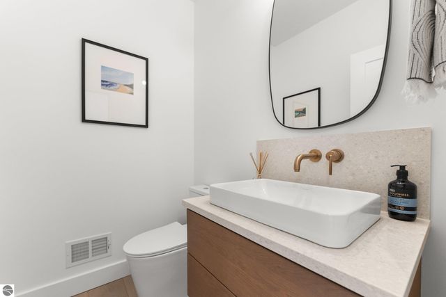 8271 E Boca Vista Trail, Traverse City, MI 49684